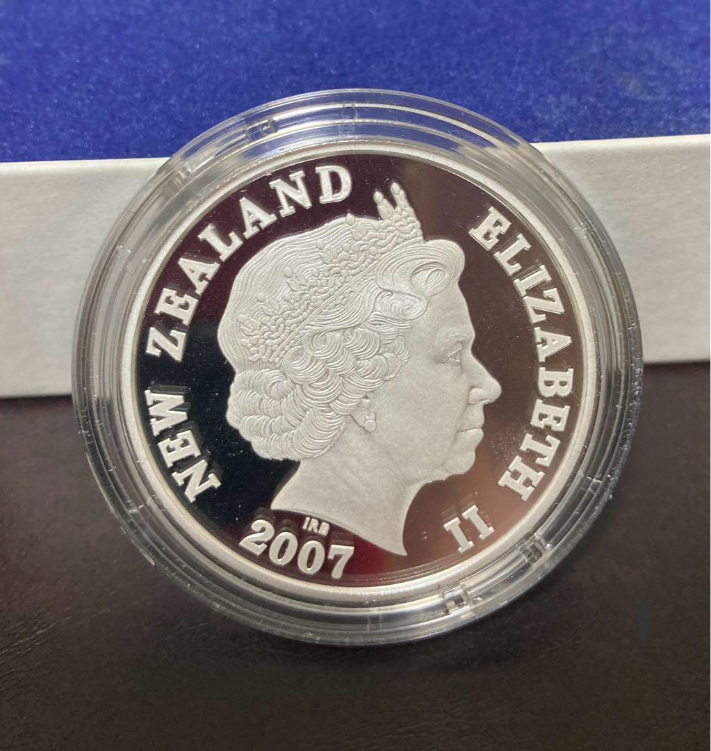 銀貨ニュジーランド　エリザベス女王2世　 2007年 2007年 ニュージーランド1ドル プルーフ 銀貨 表面 エリザベス二