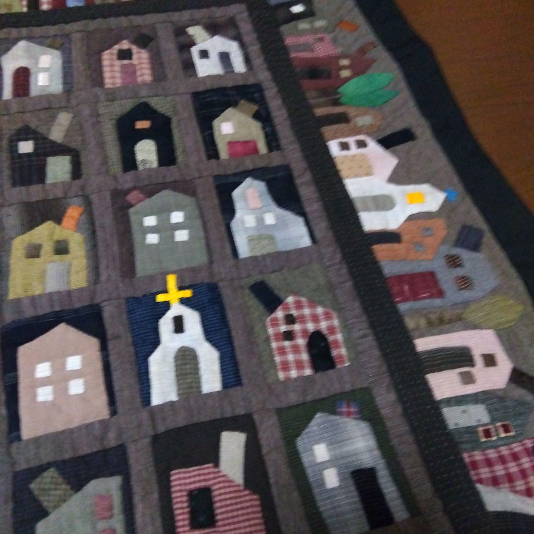 パッチワークタペストリー　ハンドメイド　【未完成】レッドワークキルト 未完成＊パッチワークタペストリー - メルカリ