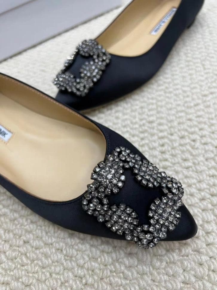 MANOLO BLAHNIK ブラックサテン モカシン