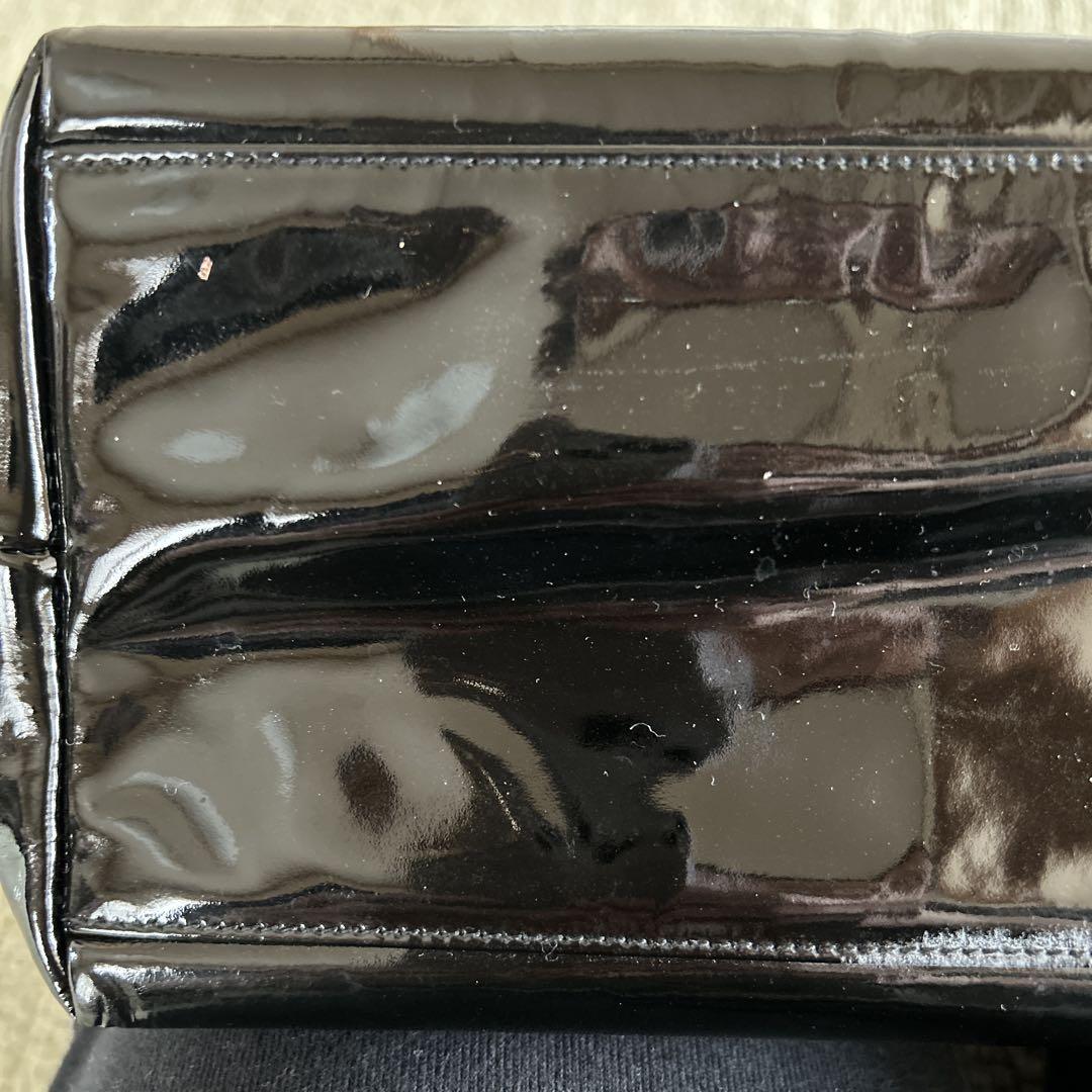 CHANEL ブラック パテントレザー バッグ