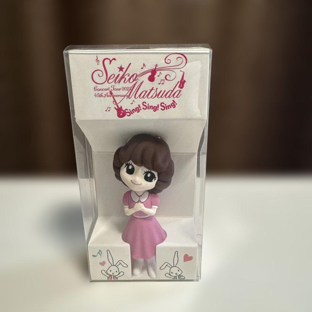 最高品質の 松田聖子コンサート2025 Sing!Sing!Sing! フィギュアチャーム アイドル