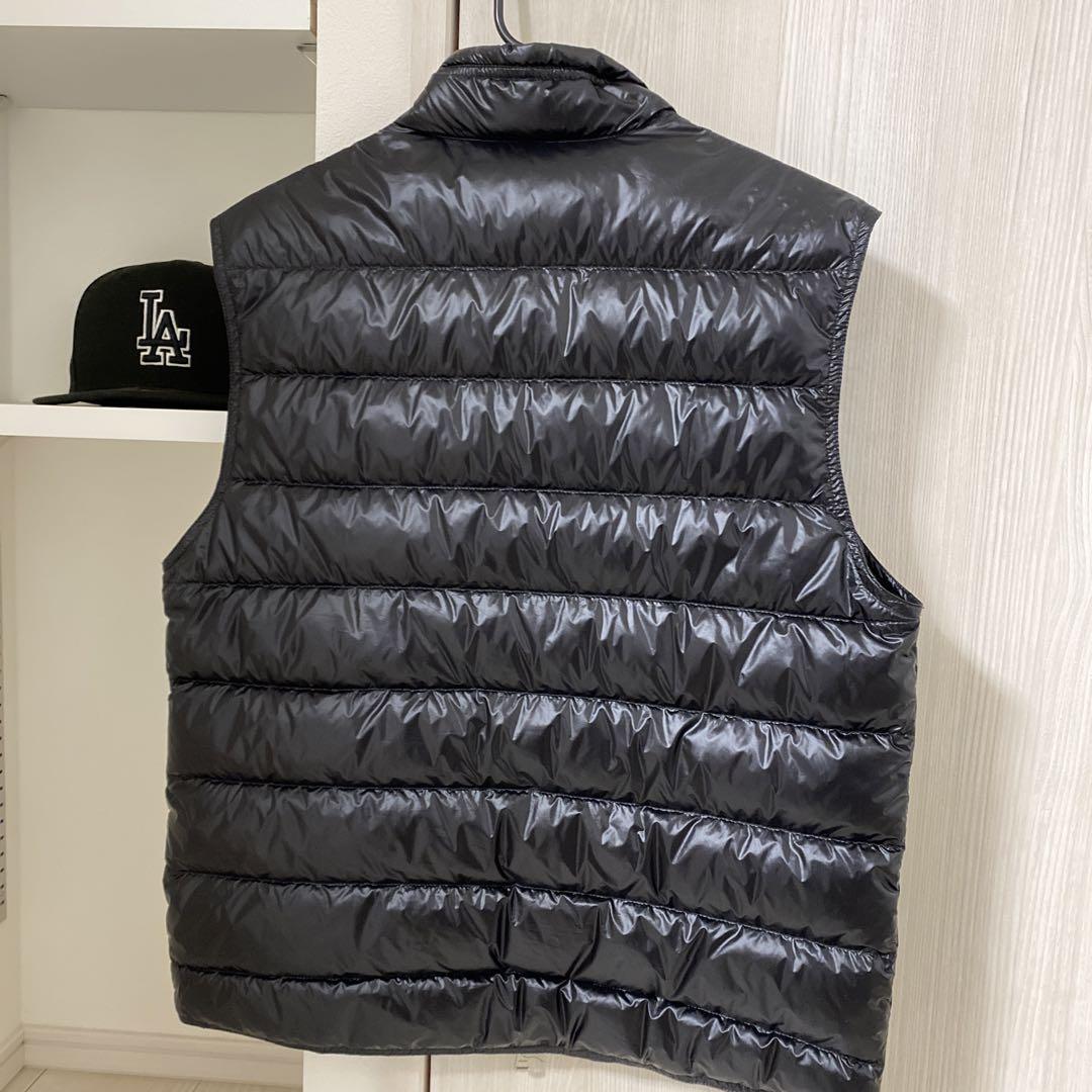 MONCLER ダウンベスト　メンズ