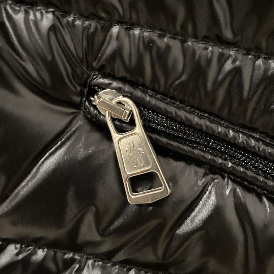 MONCLER ダウンベスト　メンズ