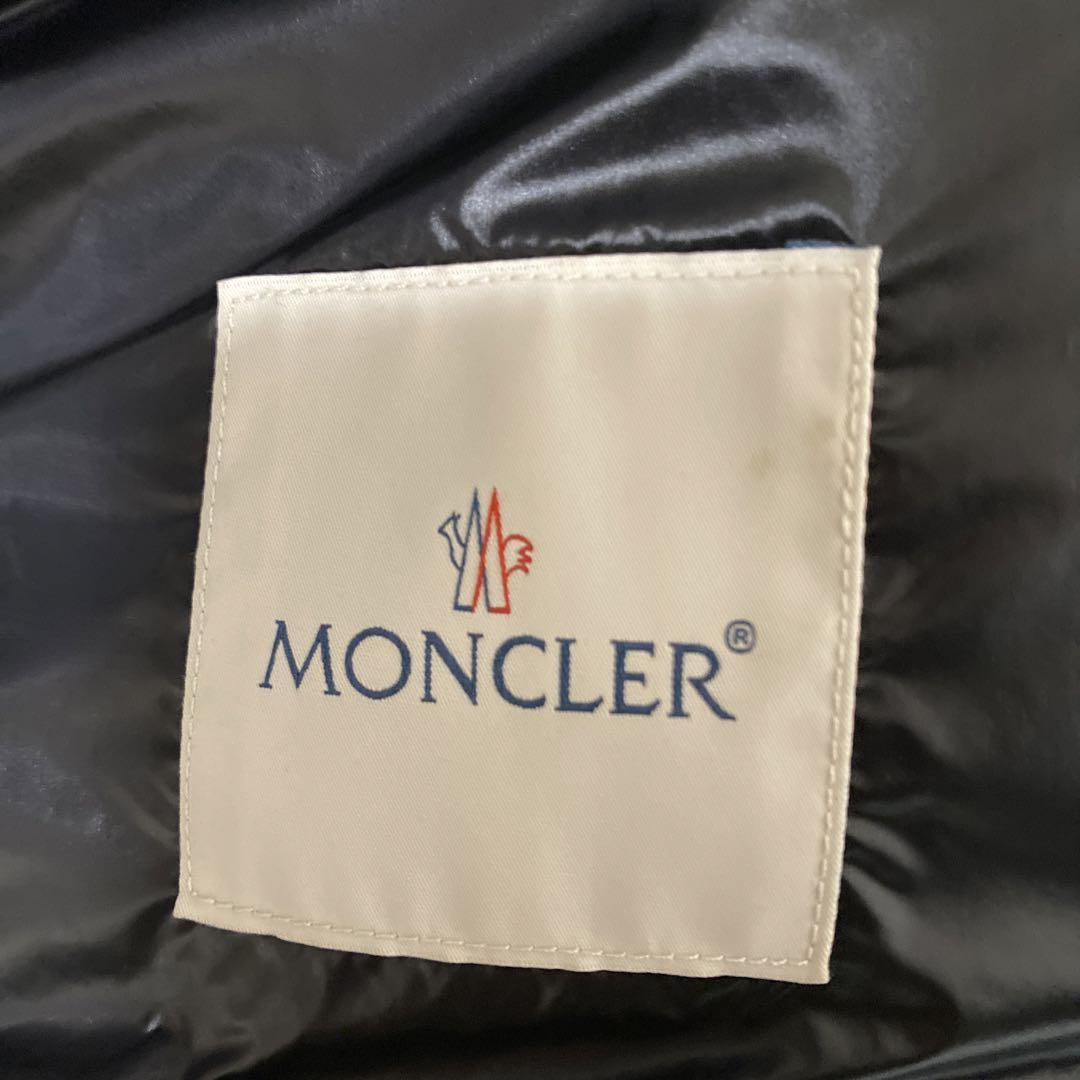 MONCLER ダウンベスト　メンズ