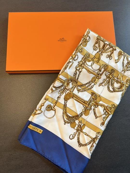 低価格の 【正規品】HERMES スカーフカレ90 バンダナ/スカーフ ...