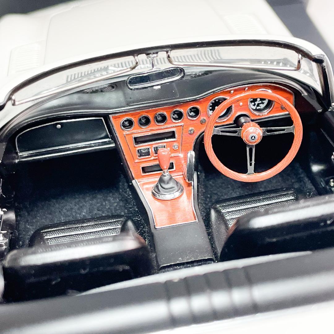 オートアート 1/18 007ボンドカー 2000GT K8309