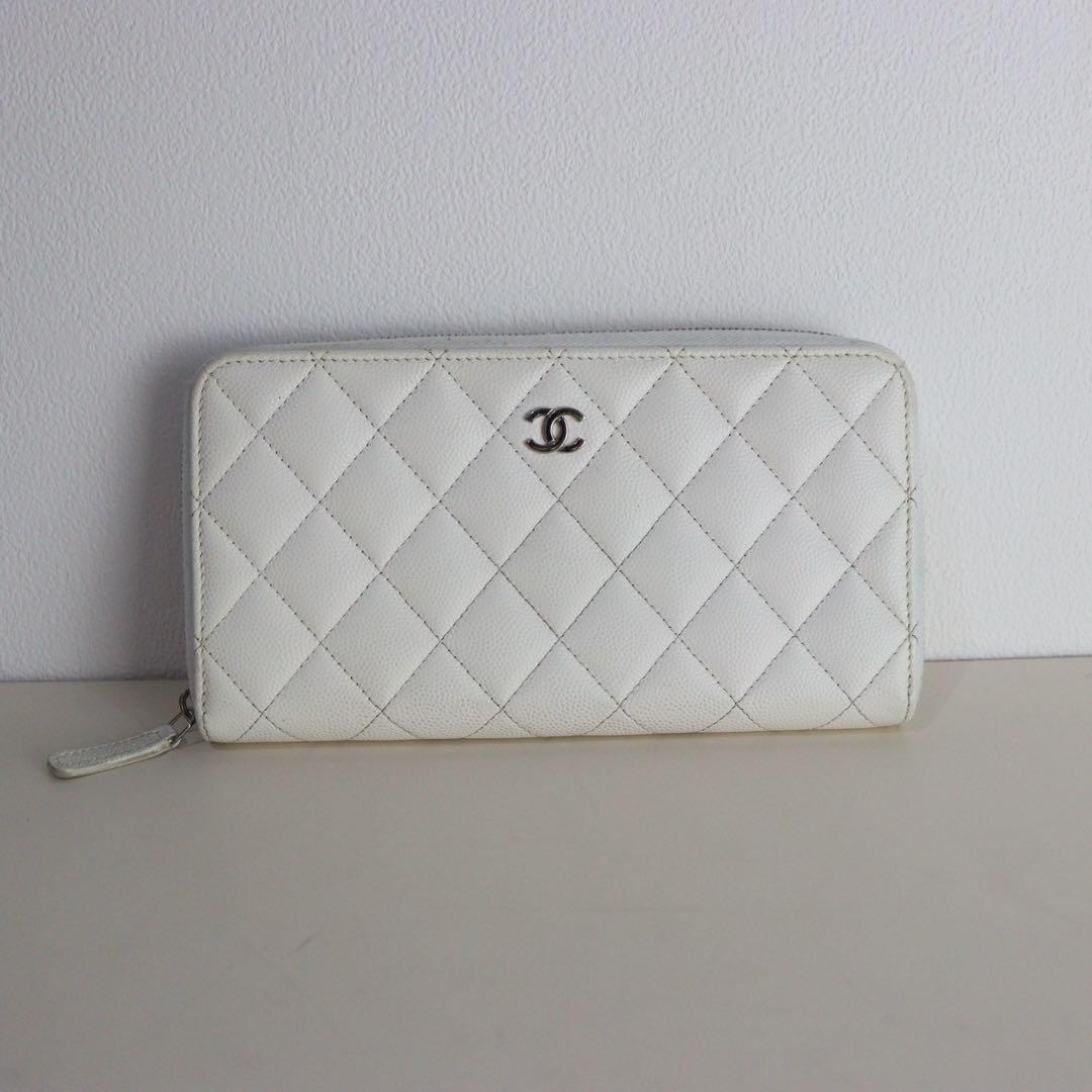 CHANEL マトラッセ キャビアスキン ラウンドジップ 長財布 ホワイト