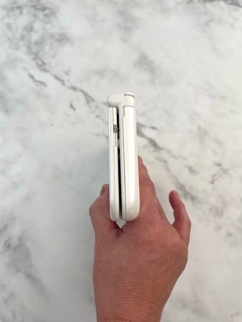 【液晶美品】NEWニンテンドー3DSLL パールホワイト本体 説明書付 【液晶美品】NEWニンテンドー3DSLL パールホワイト本体 説明書付