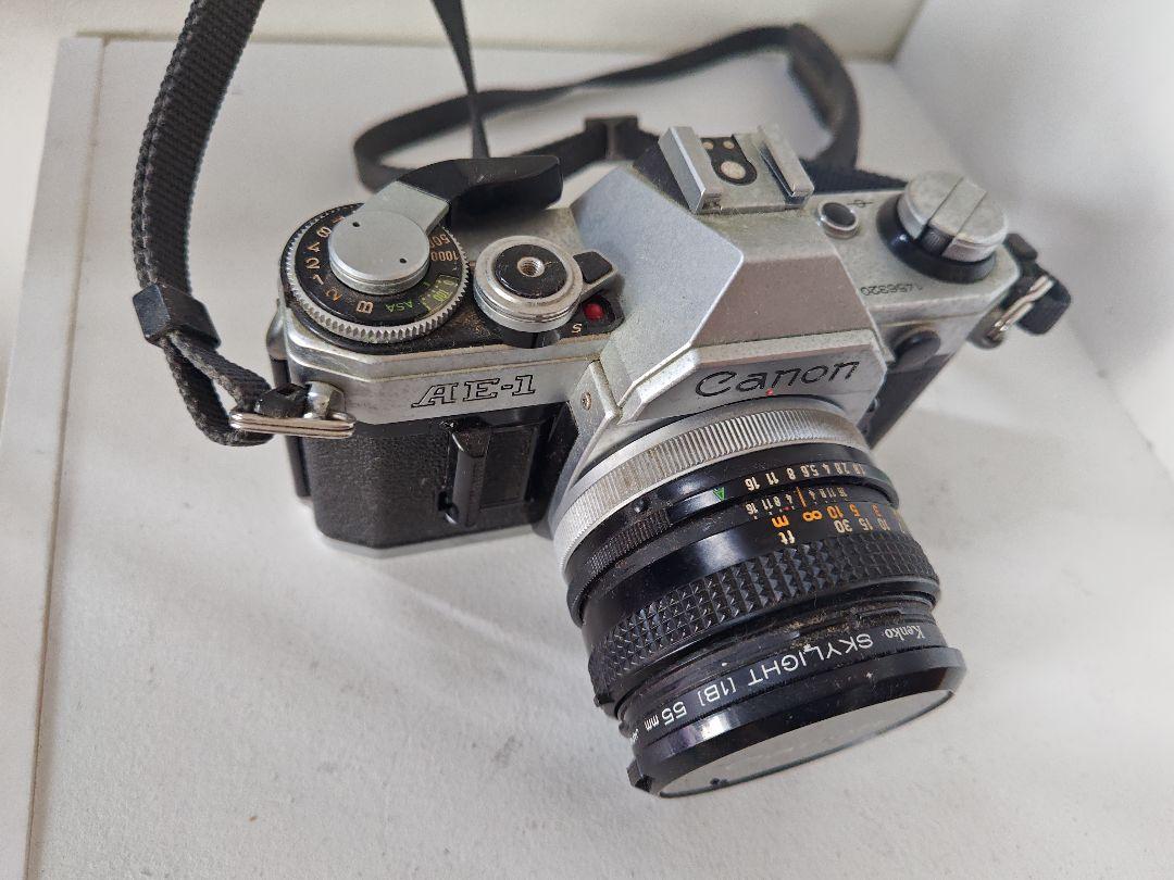 Canon AE-1 古いカメラ