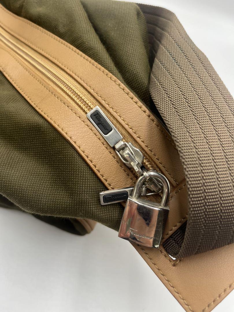 サルヴァトーレフェラガモ　Salvatore Ferragamo ボストンバッグ