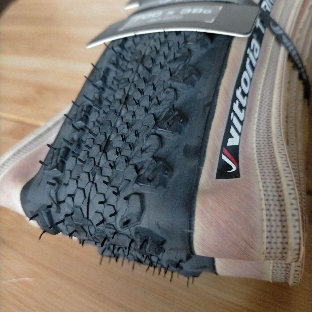 Vittoria TERRENO DRY GRAVEL(700×38c)【新品】