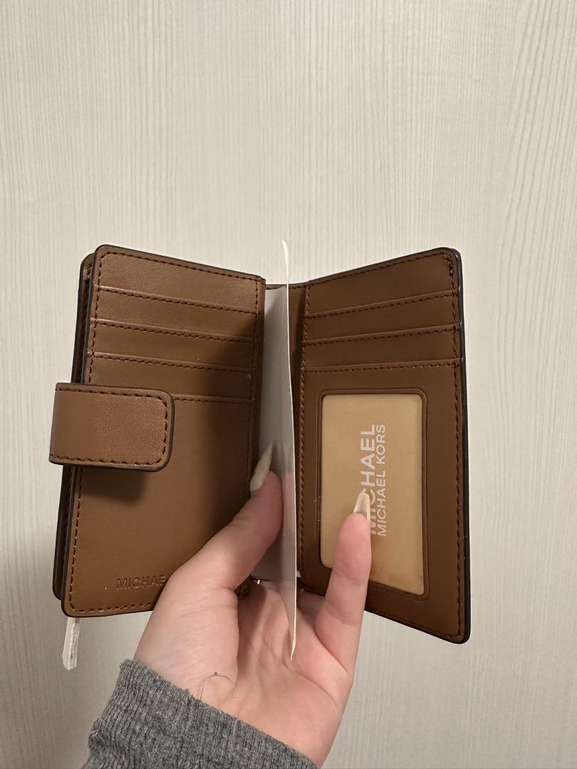 マイケルコース　二つ折り財布