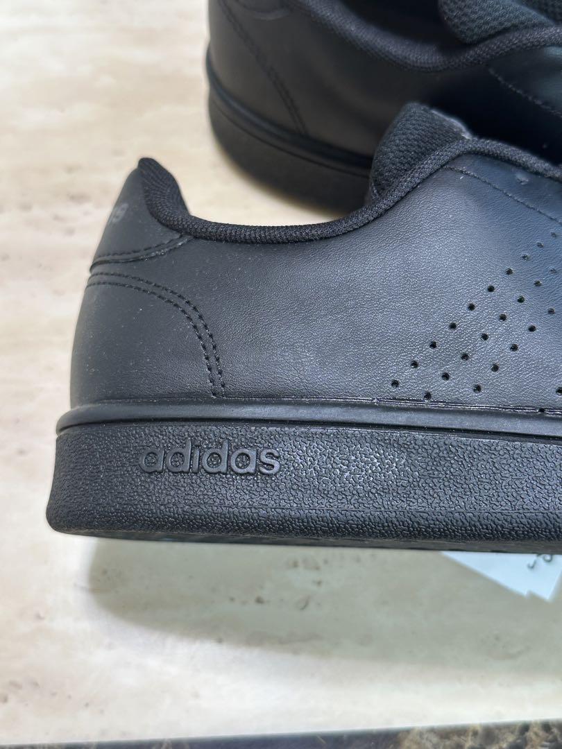 新品未使用　adidas ブラック スニーカー　24.5cm