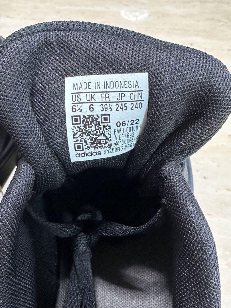 新品未使用　adidas ブラック スニーカー　24.5cm