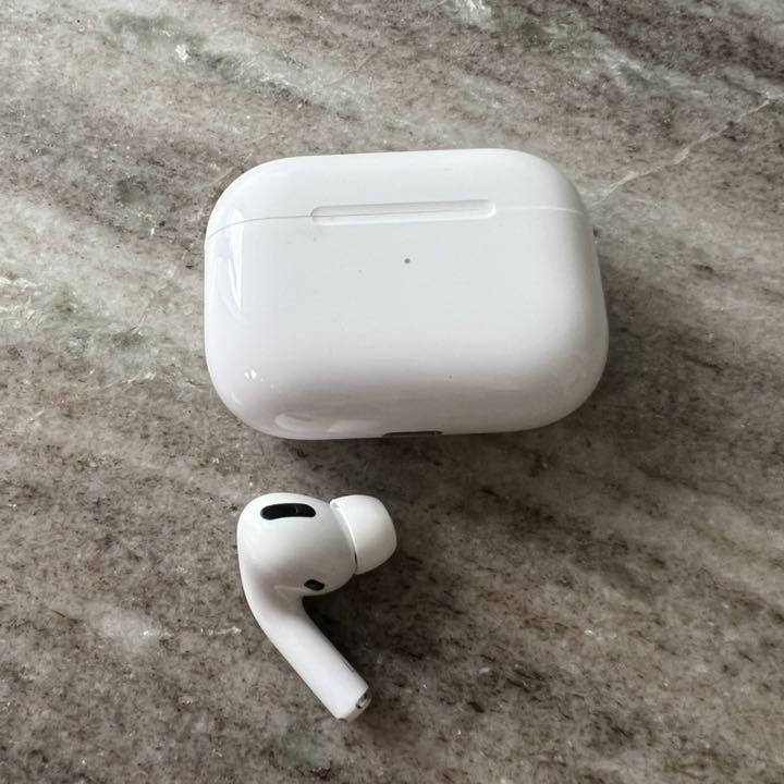 Apple Airpods pro 左耳 充電ケース のみ 本体 美品