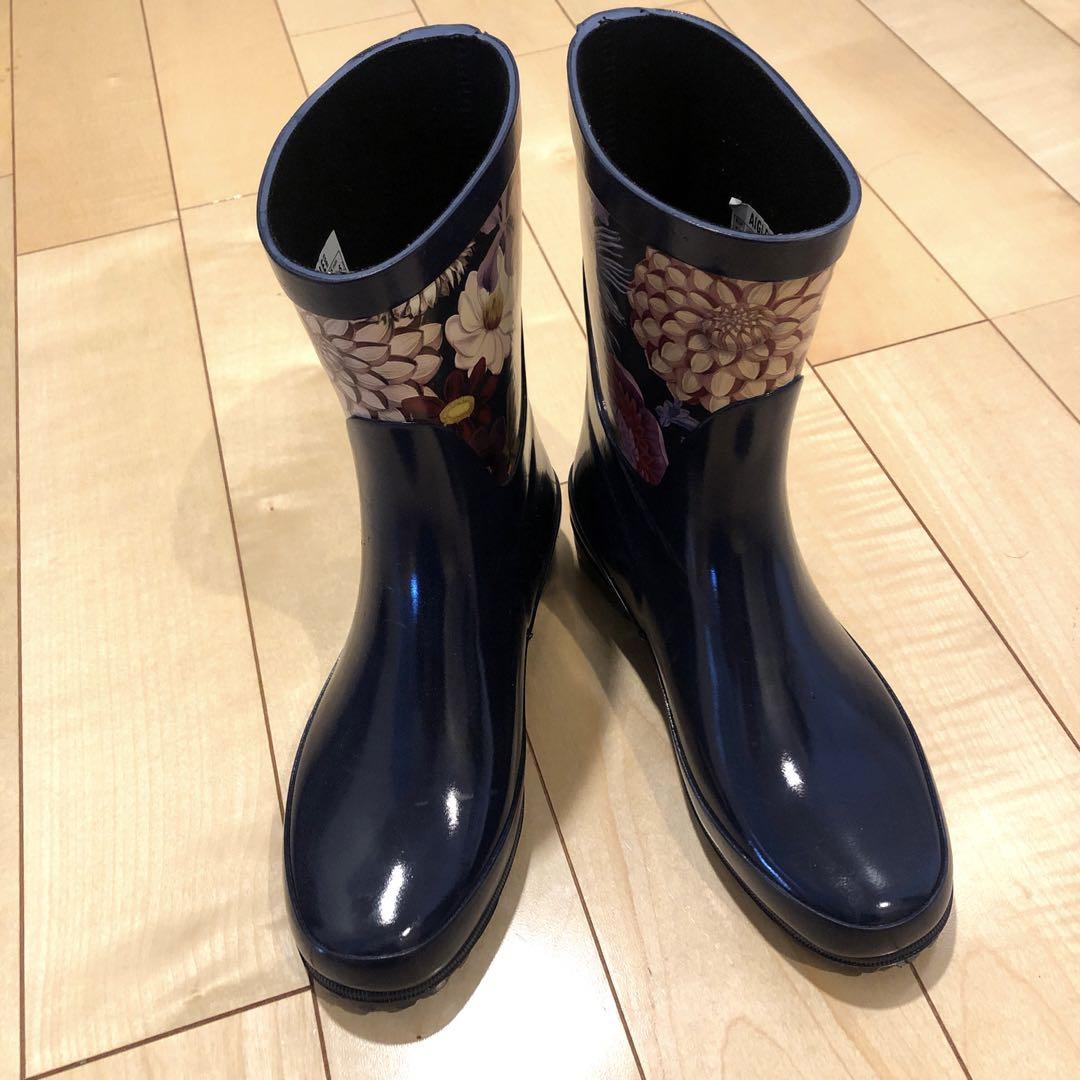 ⭐︎完売品⭐︎新品　AIGLE 花柄レインブーツ　紺