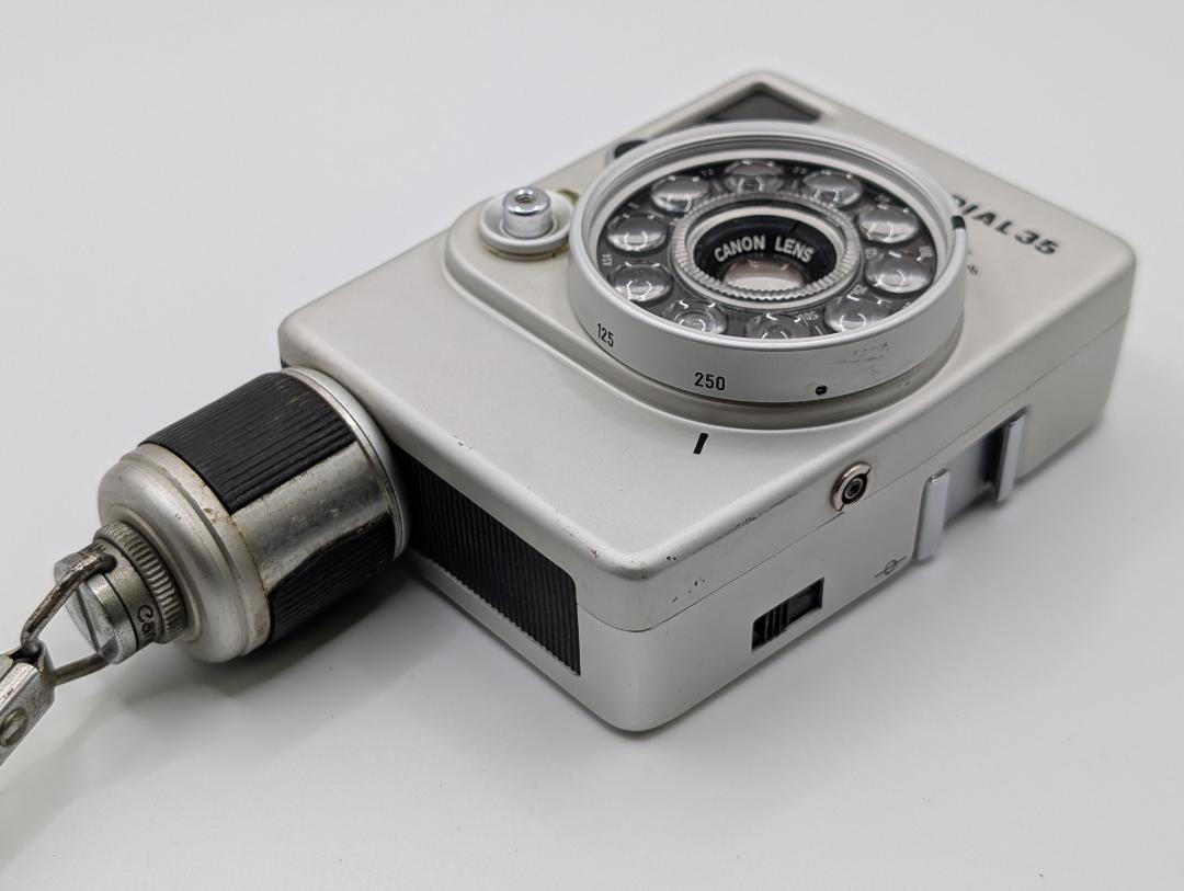 Canon DIAL 35 ハーフサイズカメラ（ダイヤル35の中古をゲット