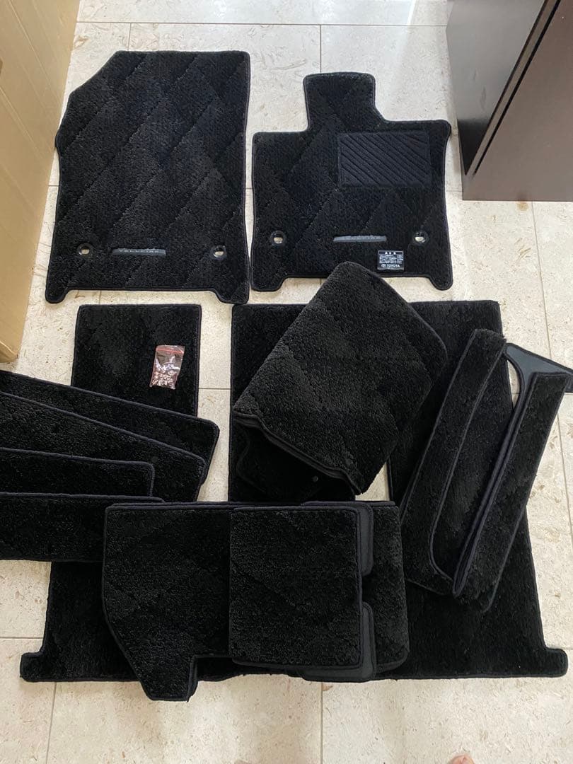 ヴェルファイア　40 純正　ロイヤル　フロアマット　エントランスマット　付き