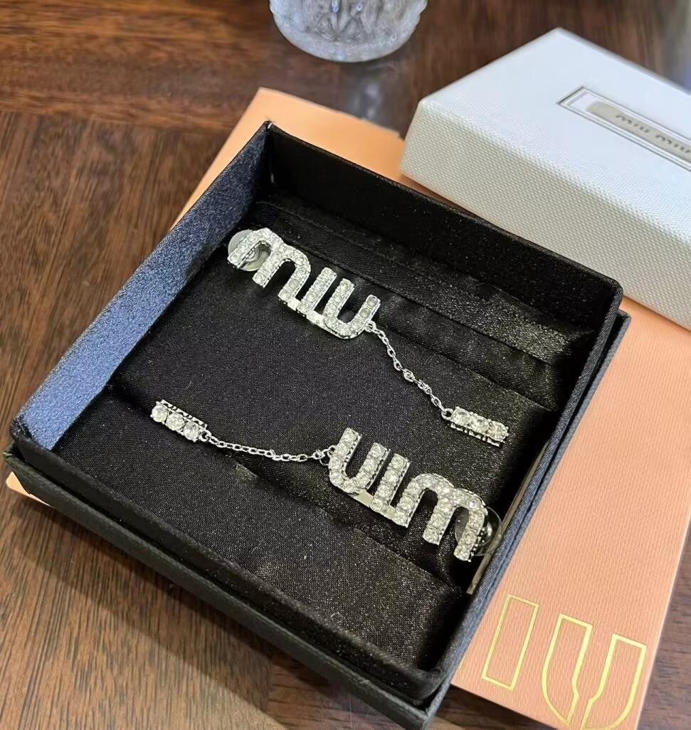 miumiu クリスタルチャーム付　ピアス