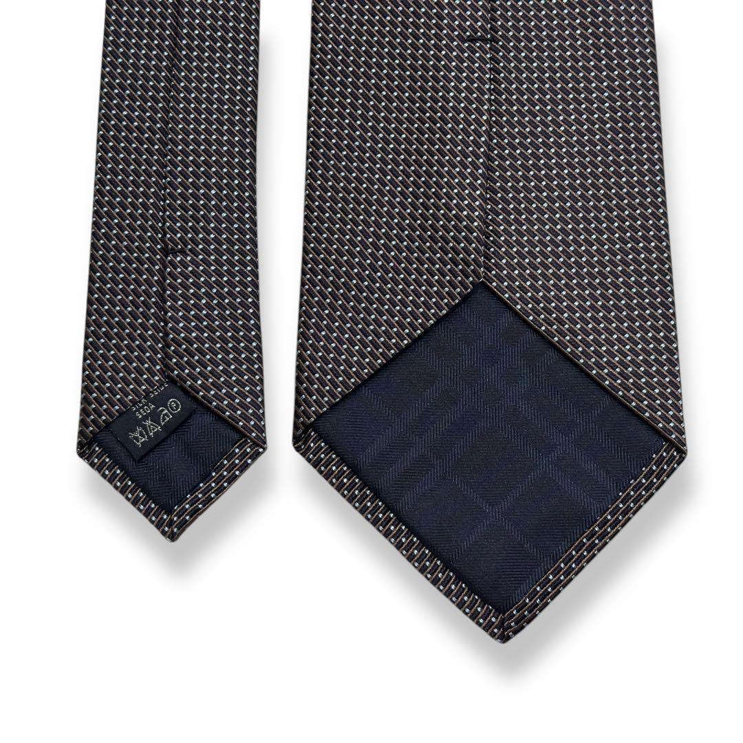 行列のできるレビュー商品、集めました。高評価アイテム 美品✨BURBERRY 光沢感 ジャガード バーバリー ネクタイ LONDON 小物