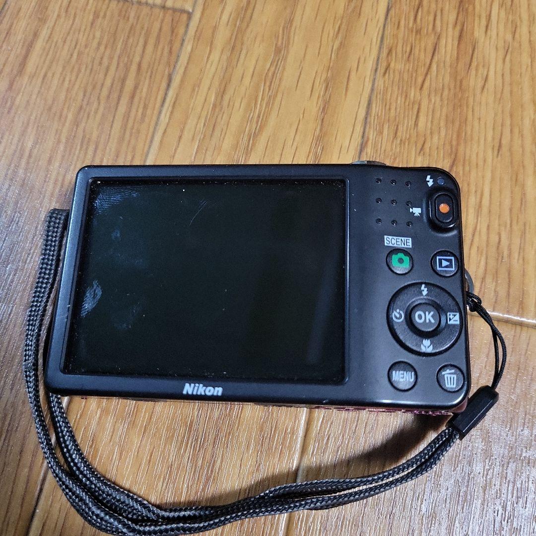 Nikon COOLPIX コンパクトデジタルカメラ 赤　SDカード付き