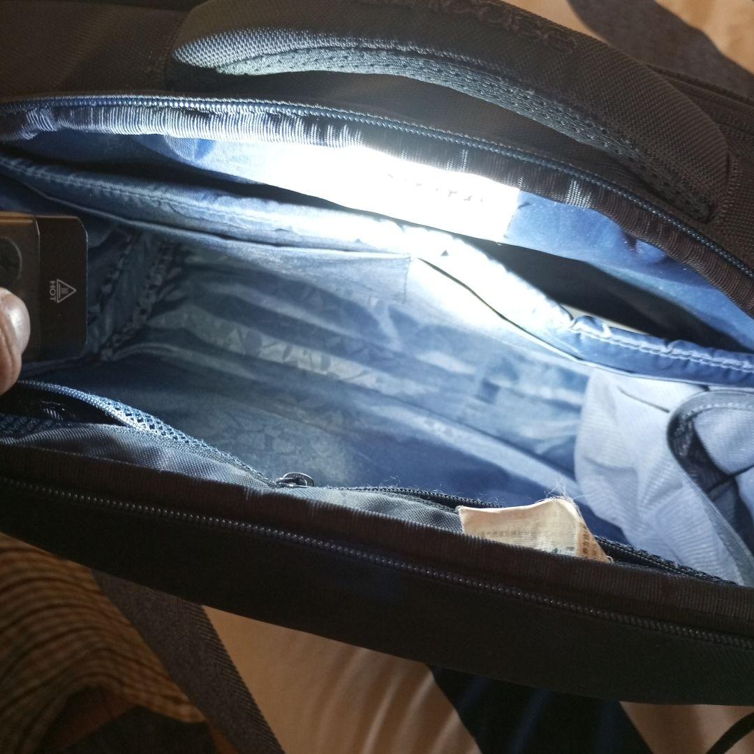 Model V10 LEDライト カラビナ付き