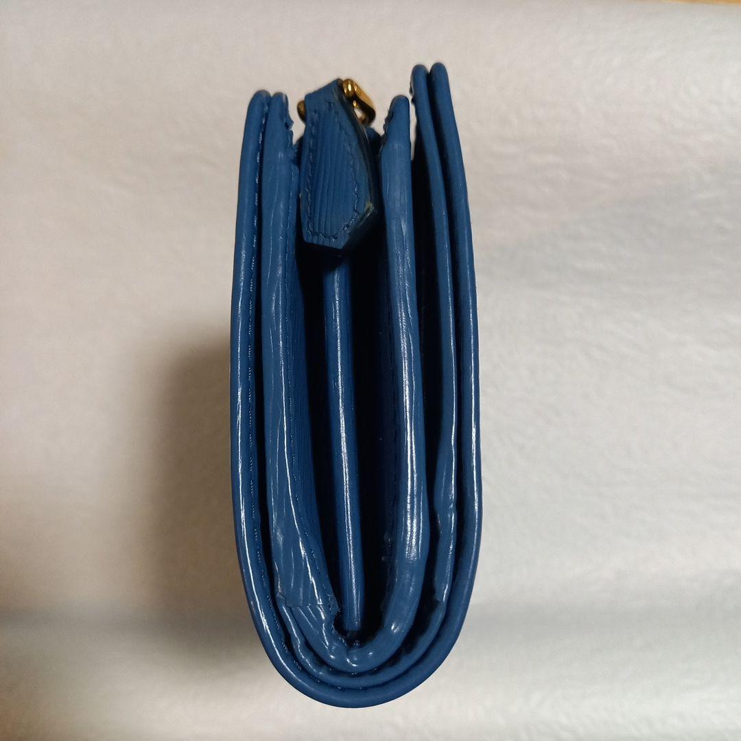 PRADA 二つ折り財布 青 レザー製　美品