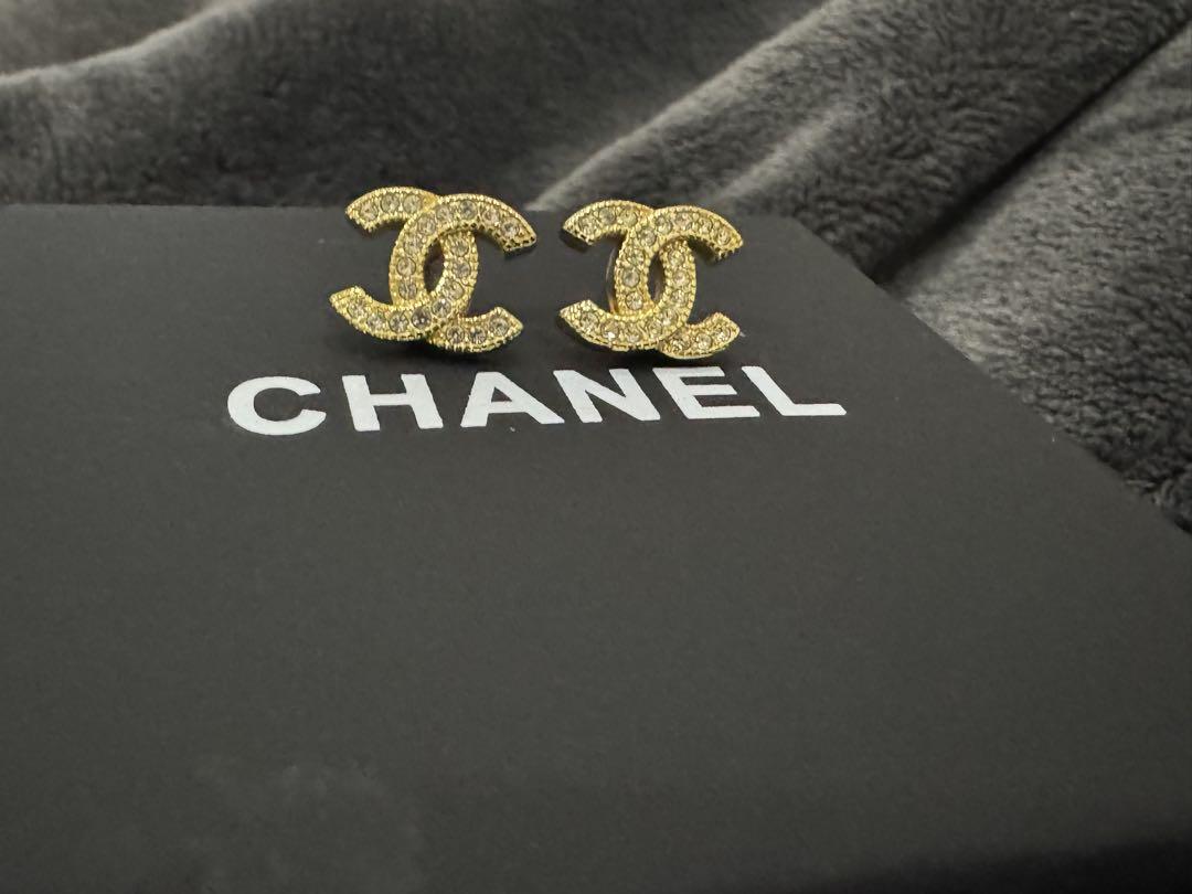 ★美品★CHANEL ゴールド ロゴ ピアス