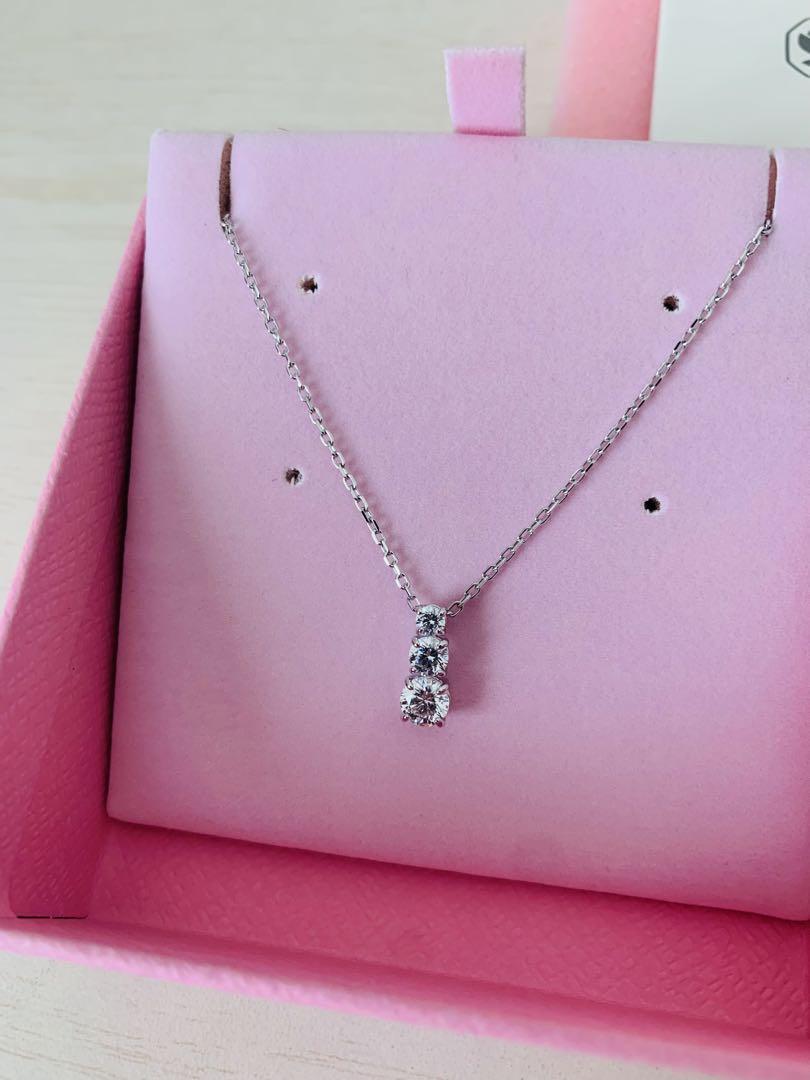 ほぼ新品　スワロフスキー Stilla Attract ネックレス