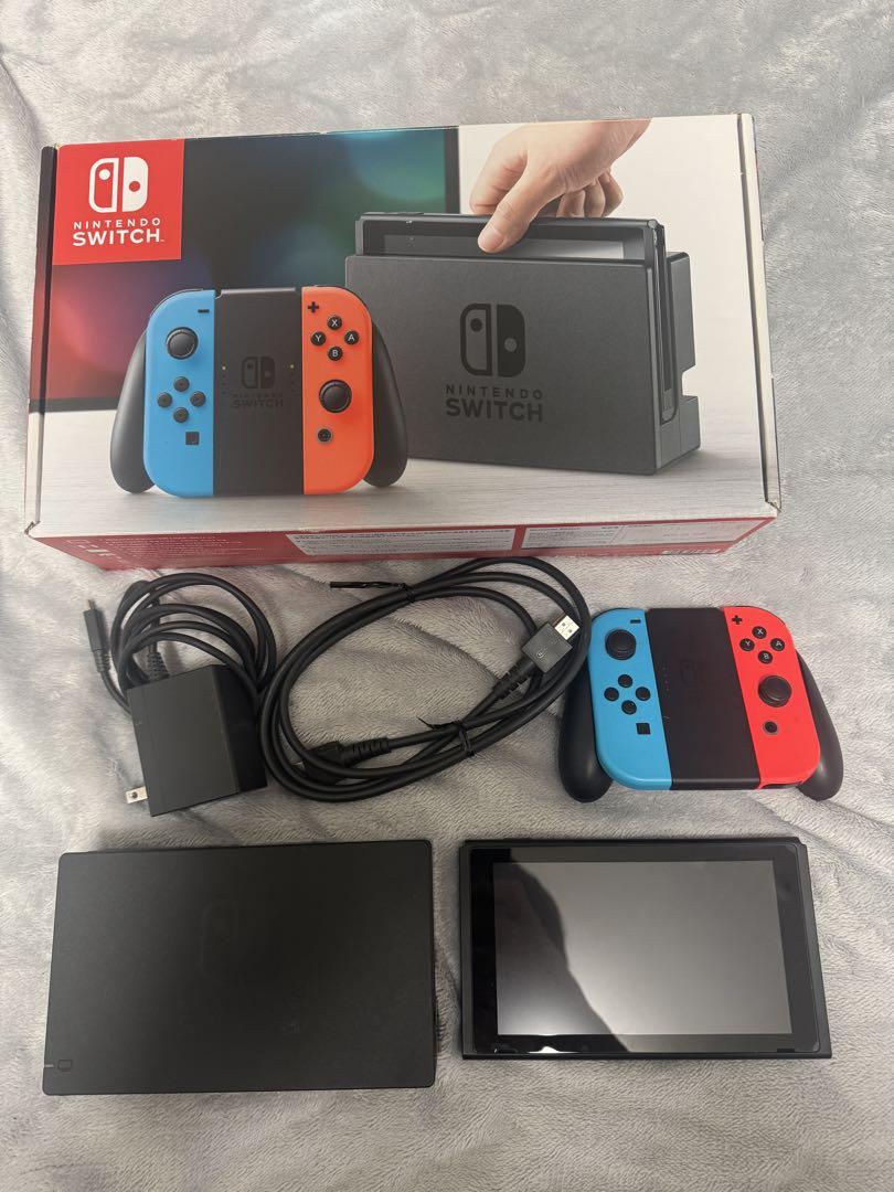 Nintendo switch本体（ネオンブルー／ネオンレッド）