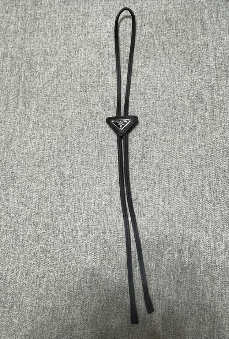 PRADA ブラック ループタイ