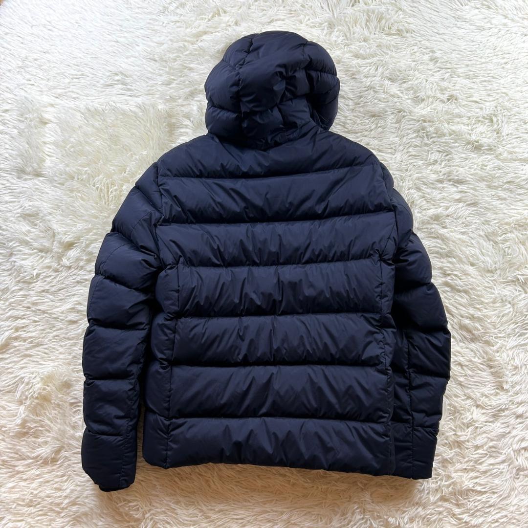 ARMANI エンポリオ アルマーニ イーグルロゴ　ロゴフード　ダウンジャケット