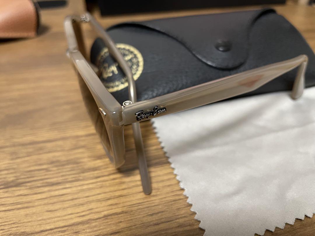 Ray-Ban クリアベージュ サングラス