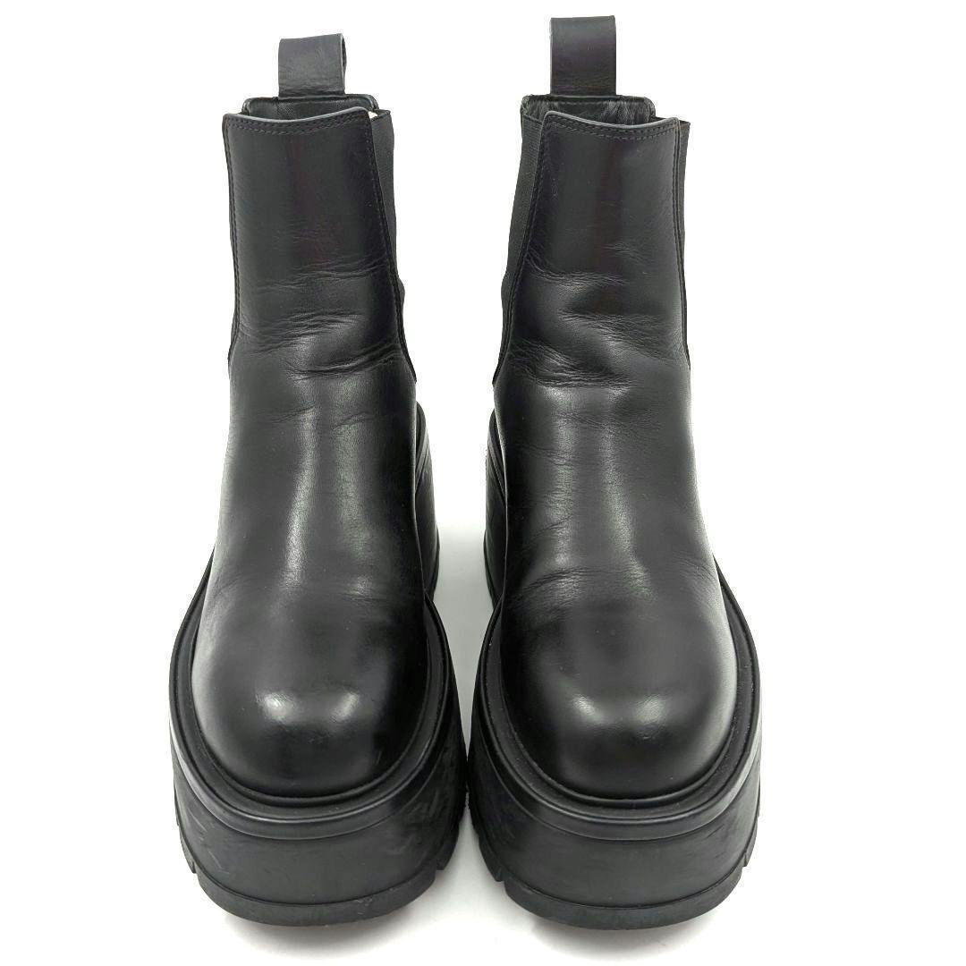 VALENTINO 厚底 サイドゴアブーツ ユニークフォーム Vロゴ VALENTINO 厚底 サイドゴアブーツ ユニークフォーム Vロゴ