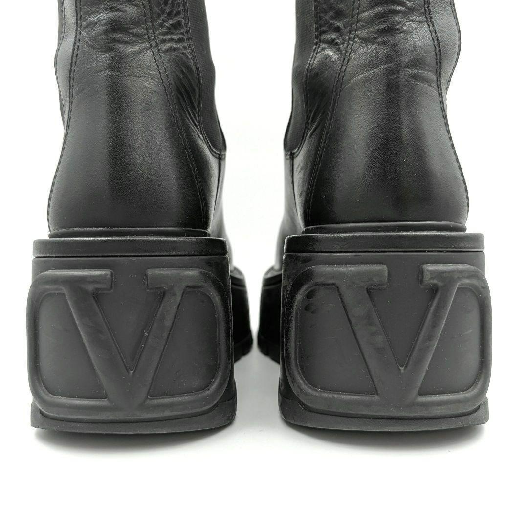 VALENTINO 厚底 サイドゴアブーツ ユニークフォーム Vロゴ VALENTINO 厚底 サイドゴアブーツ ユニークフォーム Vロゴ