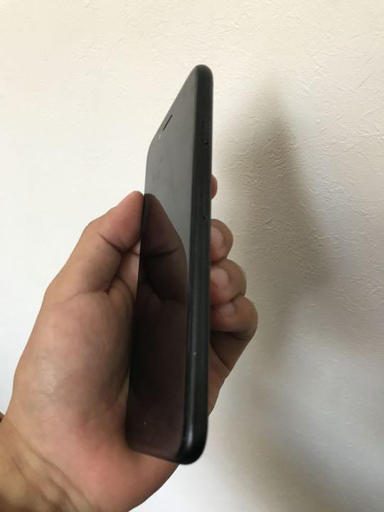 大特価好評 iPhone 7 Black 128 GB SIMフリー vtlaR-m57974047527 本物保証新作