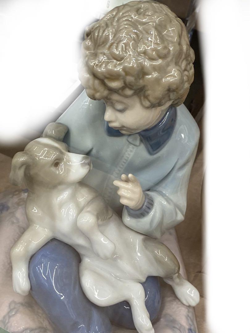 お行儀よく リヤドロ 少年 男の子 犬 フィギュリン 置物 Lladro