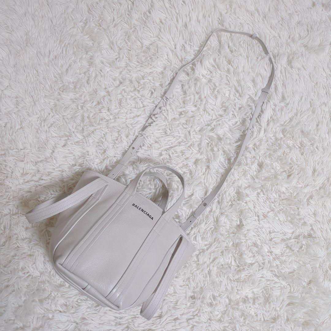 ✨美品✨バレンシアガ エブリデイXS レザー 3WAY ハンドバッグ アイボリー