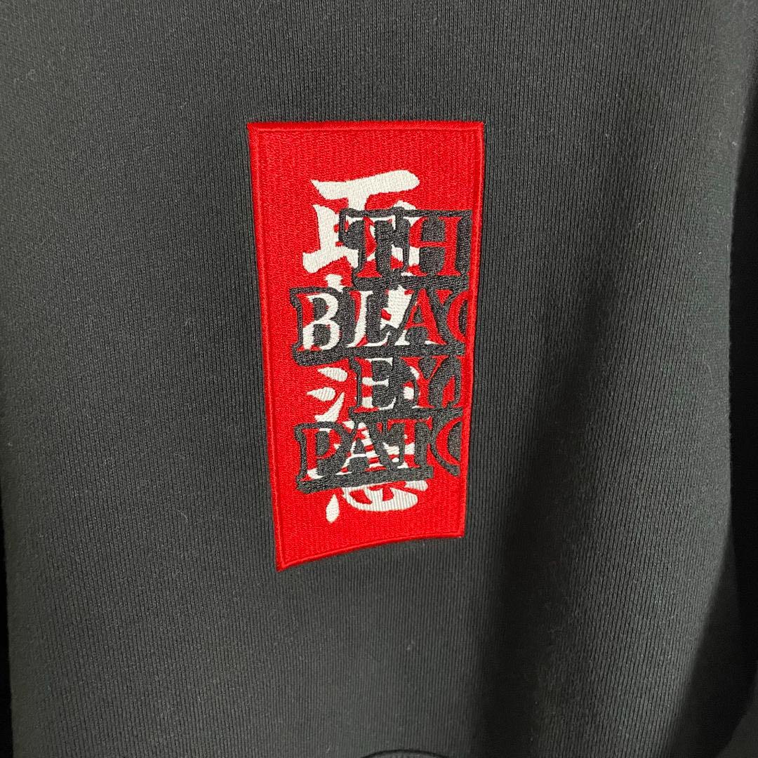 最高デザイン】ブラックアイパッチ 刺繍ロゴ パーカー 即完売