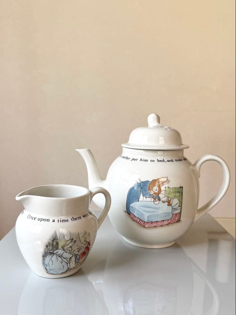 ウェッジウッド ティーポットとクリーマー