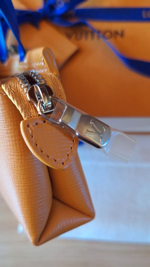 新品未使用　ルイヴィトン　バッグチャーム　ミニショッパー　チャーム　キーホルダー