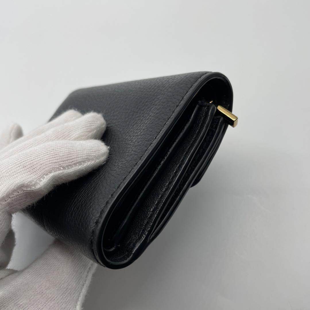 ☆未使用☆トリーバーチ☆二つ折り財布