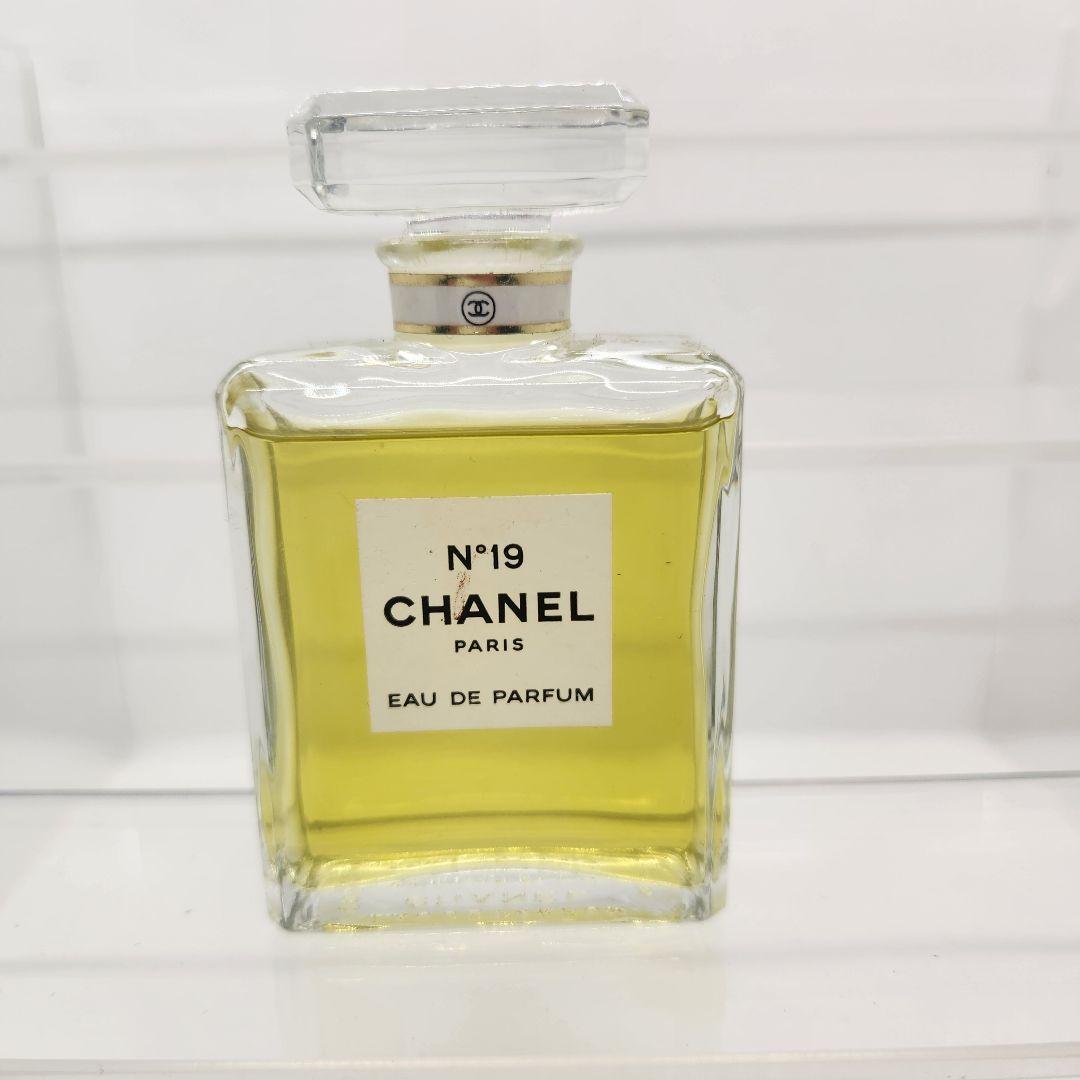 CHANELシャネル No19 オーデパルファム 50ml