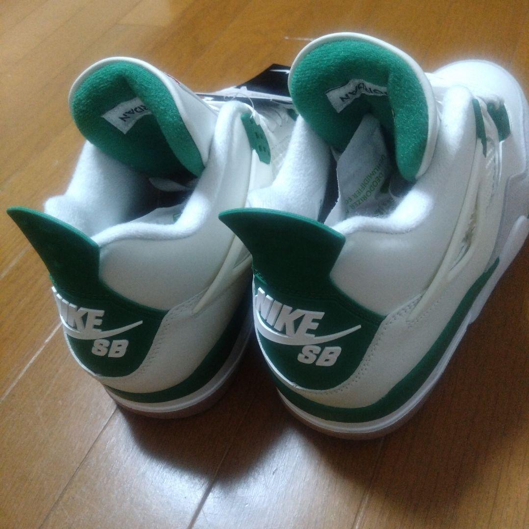 Nike SB × Air Jordan 4 \"Pine Green\"新品未使用