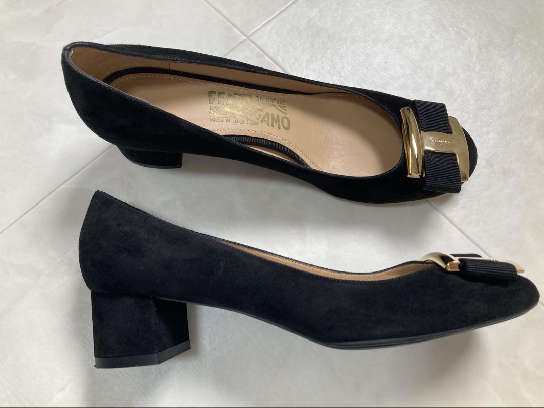 Ferragamo 黒 スエード パンプス