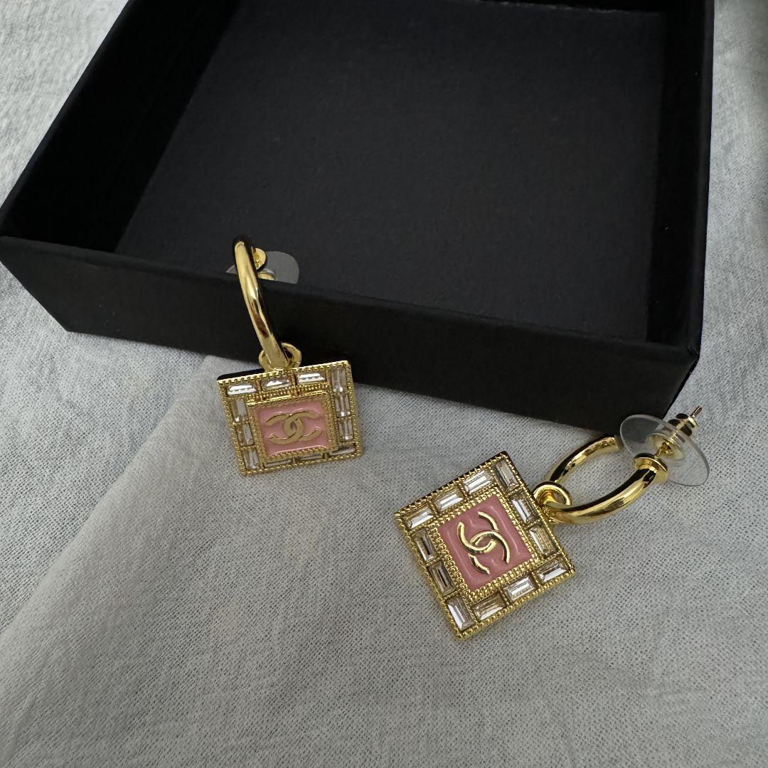 CHANEL CC ストラス ピアス