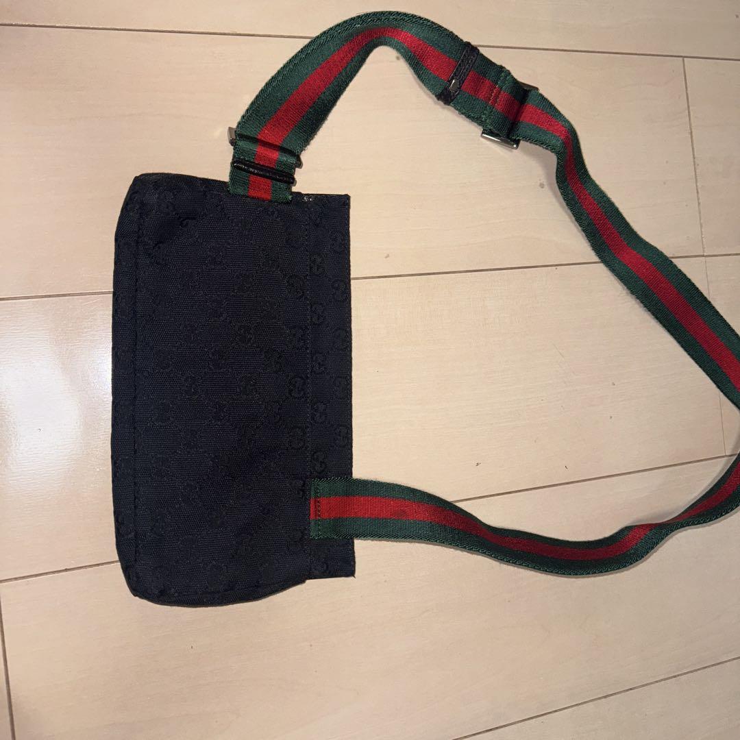 GUCCI グッチ 180691-F4FOR/1060ショルダー