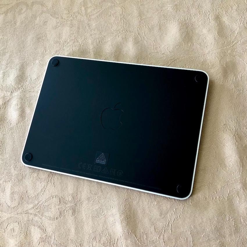 ほぼ未使用 ブラックモデル Apple Magic Trackpad （SSS） ほぼ未使用 ブラックモデル Apple Magic Trackpad （SSS