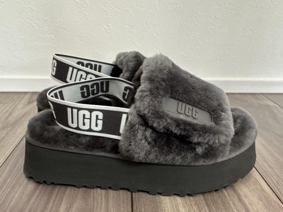 限定セールをすべて UGG アグ 厚底 ファーサンダル ディスコスライド 25cm グレー 美 靴