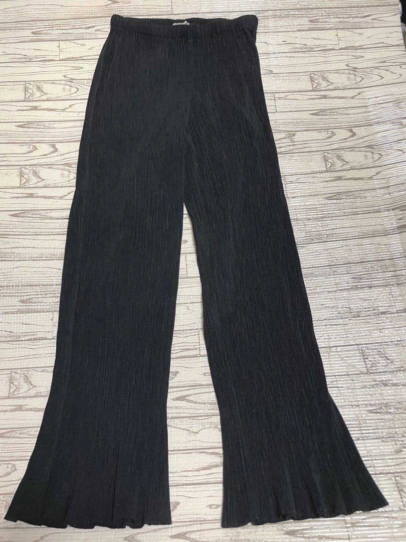 ISSEY MIYAKE イッセイミヤケ 細かいプリーツで脚長効果ドレス風パンツ